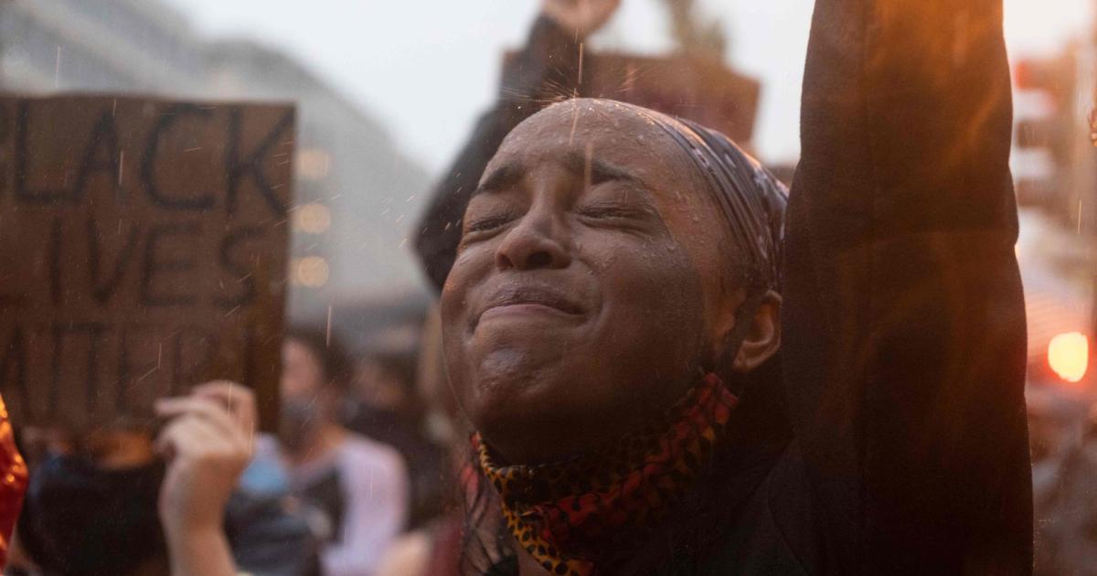 Again tens of thousands at protests in New York, Chicago and Los Angeles