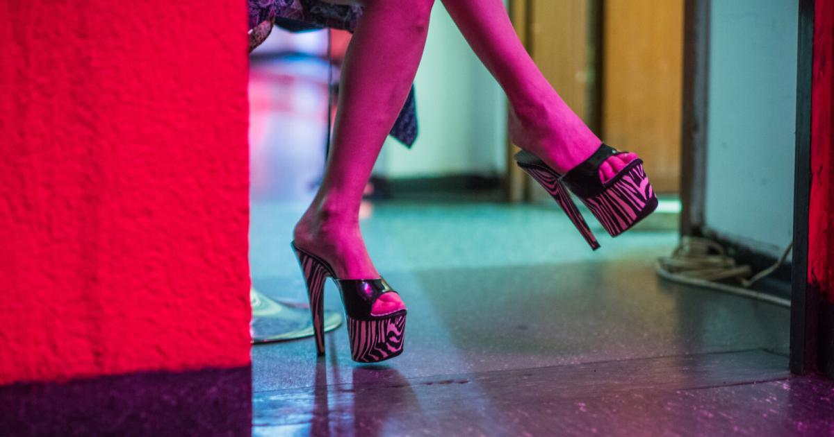 Betrug-und-Erpressung-Prostituierte-kn-pften-Mann-in-N-Geld-ab