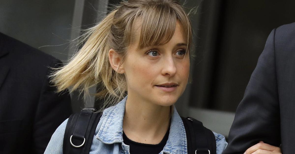 Smallville Darstellerin Allison Mack Erwartet Strafmass In Menschenhandel Skandal Kurier At