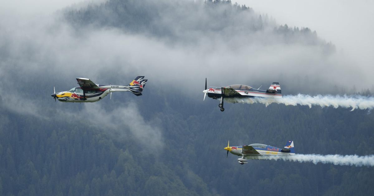 Flugzeug der "Flying Bulls" in Tschechien abgestürzt: Pilot tot | kurier.at