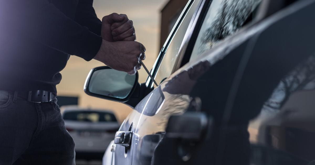 Wien-Verhinderte-Auto-Einbrecher-auf-frischer-Tat-ertappt