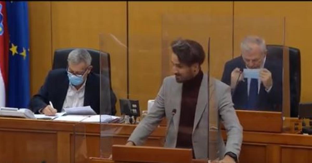 Viral: Parliament Vice-President spat in mask during session