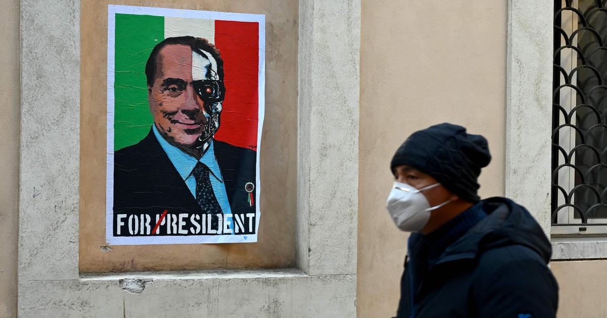 Berlusconi before renouncing presidential candidacy