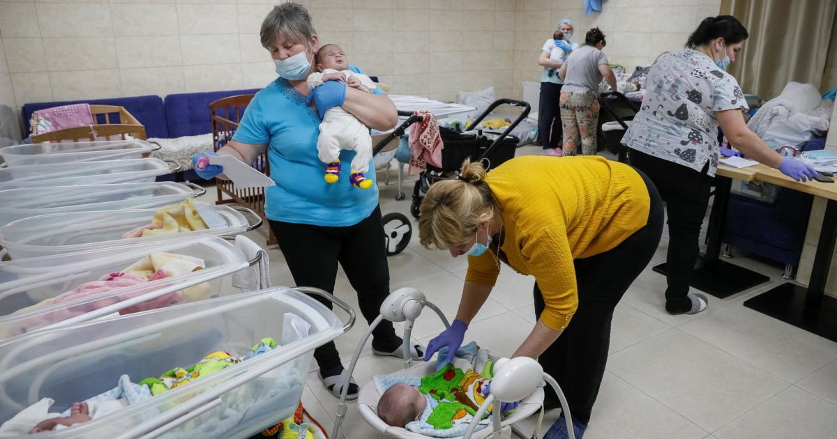 In Ukraine: How Parents Try to Save Surrogate Babies