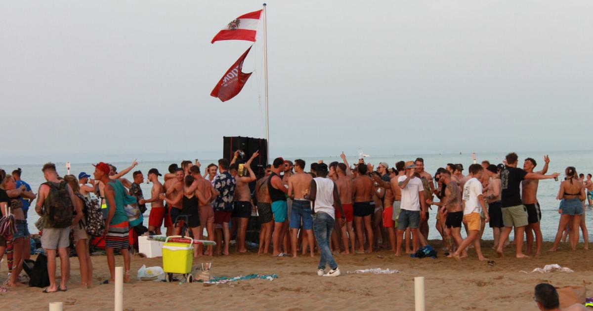 Von-Tutto-Gas-bis-zum-treuen-Austro-Touristen-Am-Schauplatz-widmet-sich-Lignano