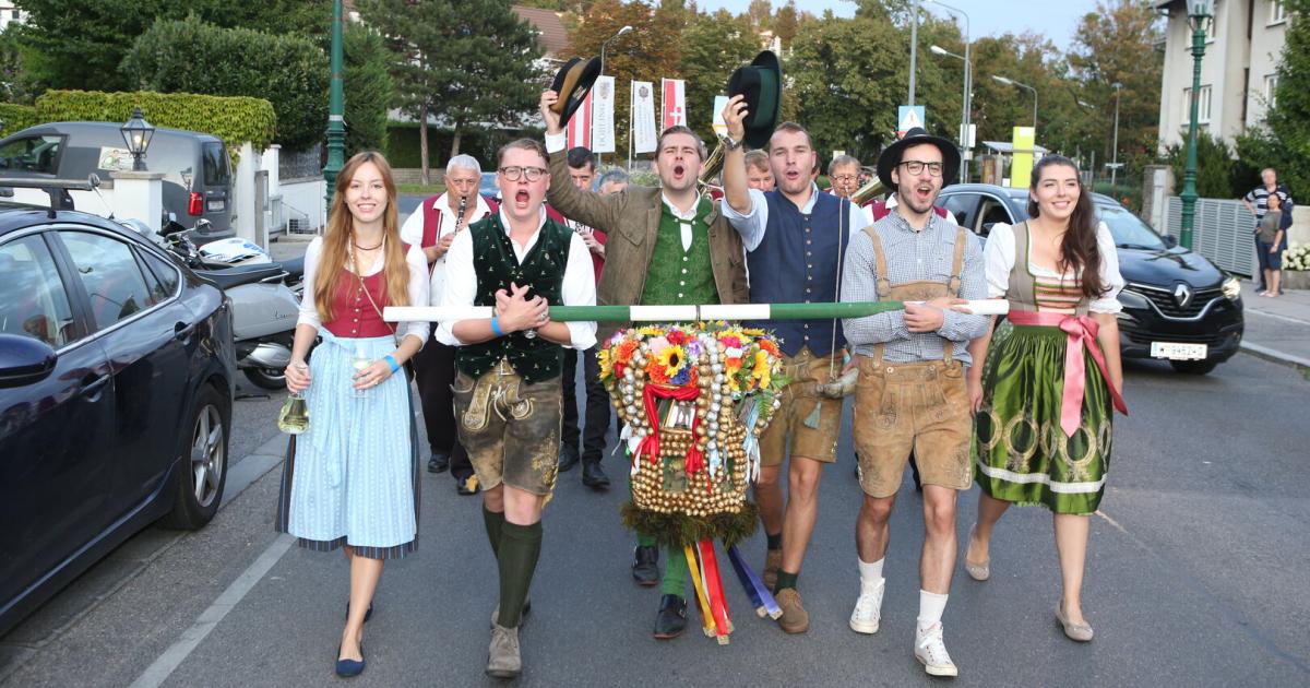 Neustifter-Kirtag-Wien-D-bling-ist-vier-Tage-im-Ausnahmezustand