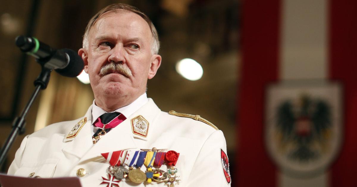 Entacher geht ohne Händedruck von Darabos