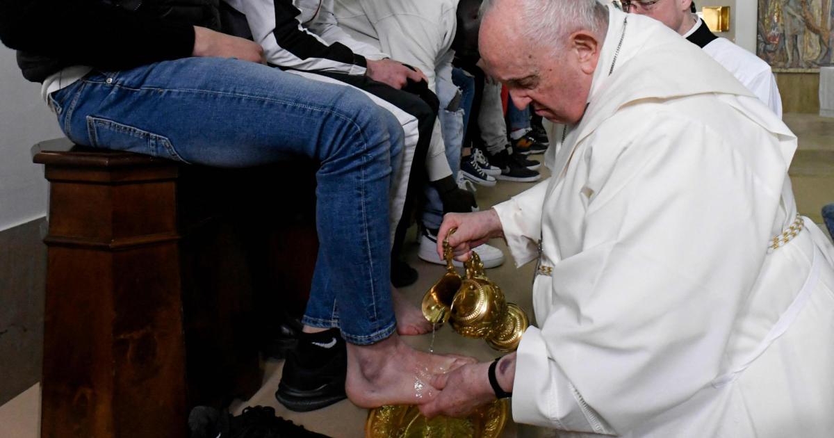 A weak pope washed the feet of his inmates in a juvenile detention center