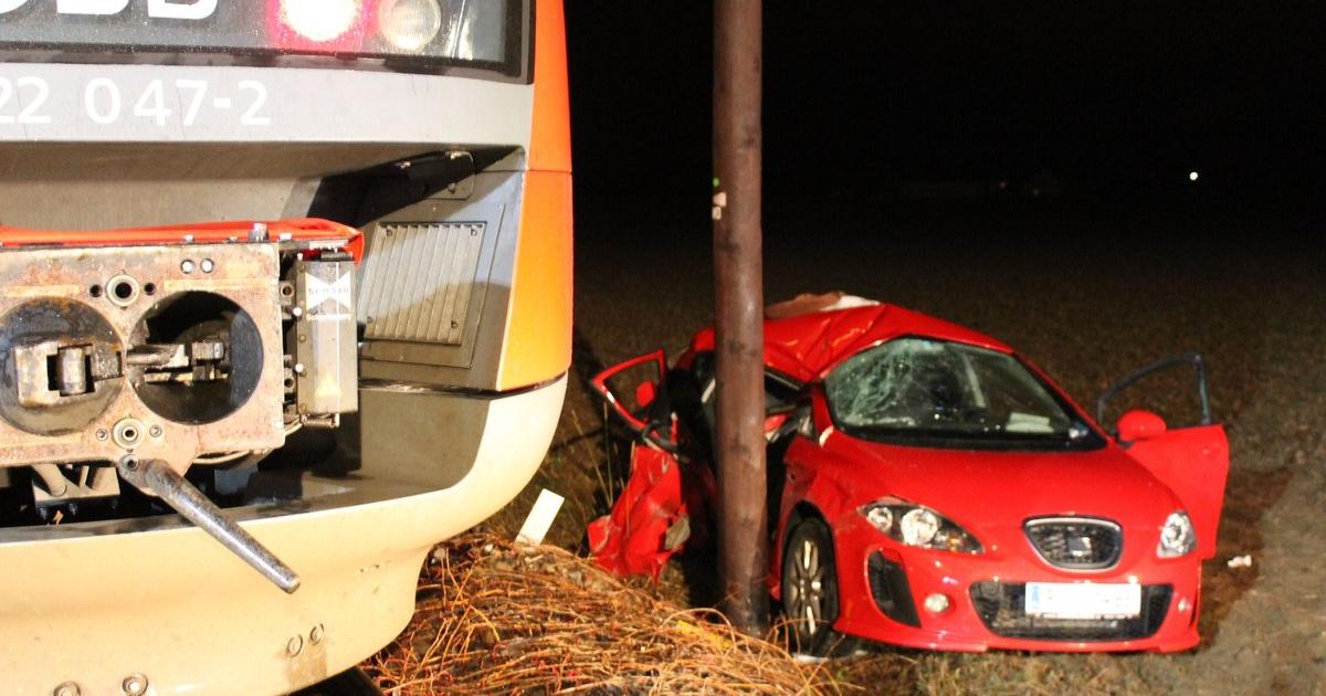 Auto krachte gegen Zug 17Jährige starb