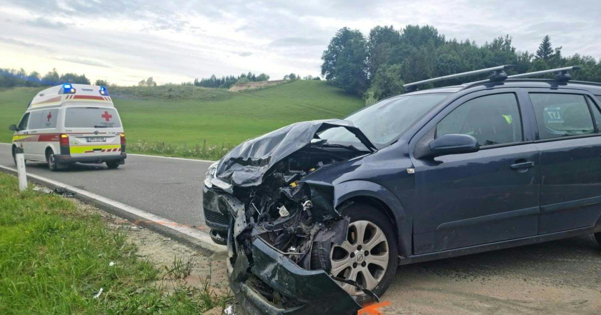 Kollision Zweier Pkw In Mariazell F Nf Verletzte