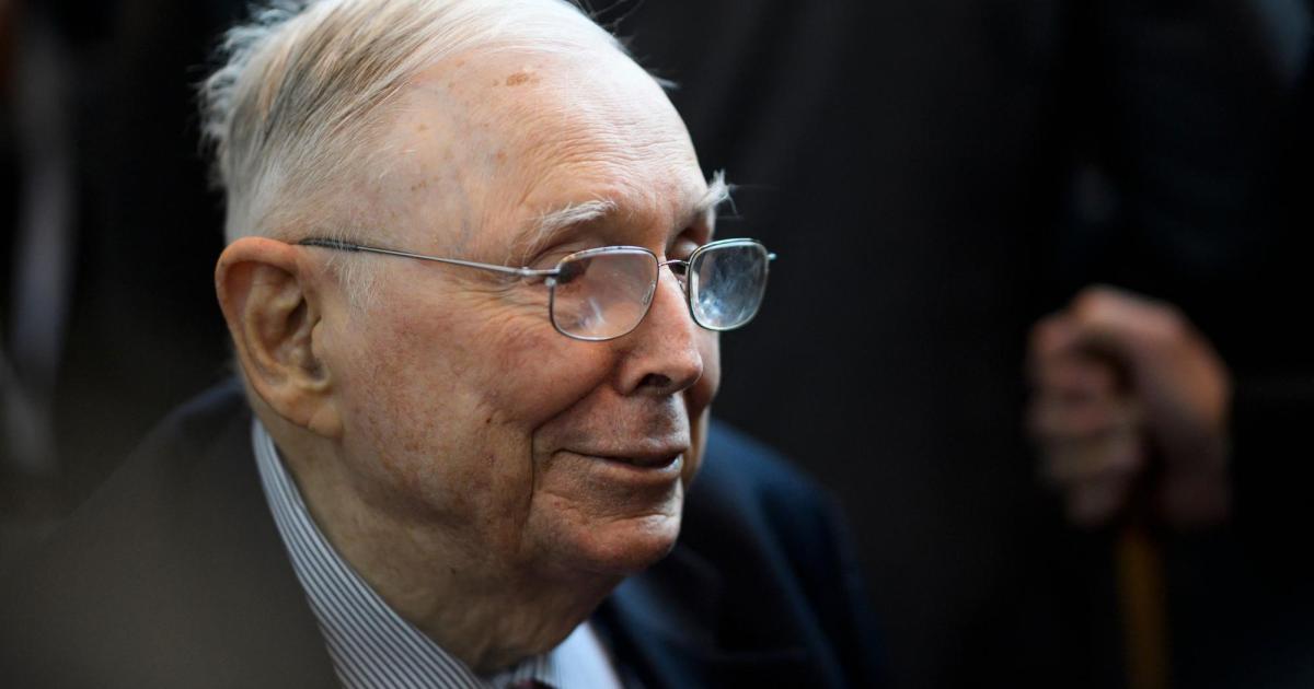 Charlie Munger, oude vertrouweling van Warren Buffett, overlijdt op 99-jarige leeftijd