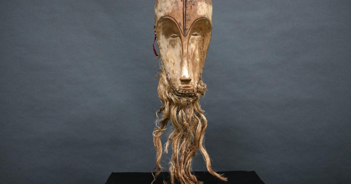 A supposedly worthless mask sold at auction for 4.2 million euros