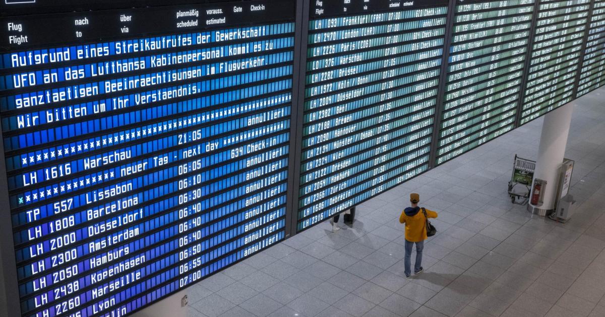 German airports resume air traffic operations