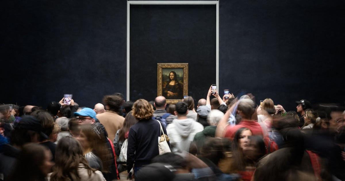 Louvre president calls for better display of Mona Lisa