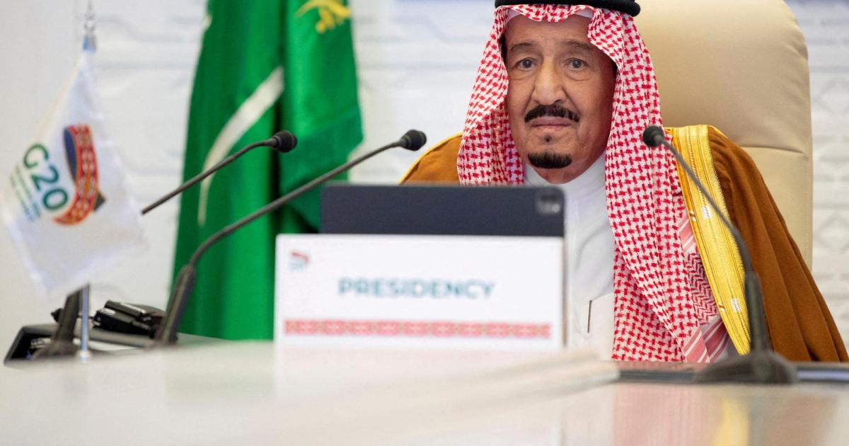 King Salman of Saudi Arabia afflicted by lung infection