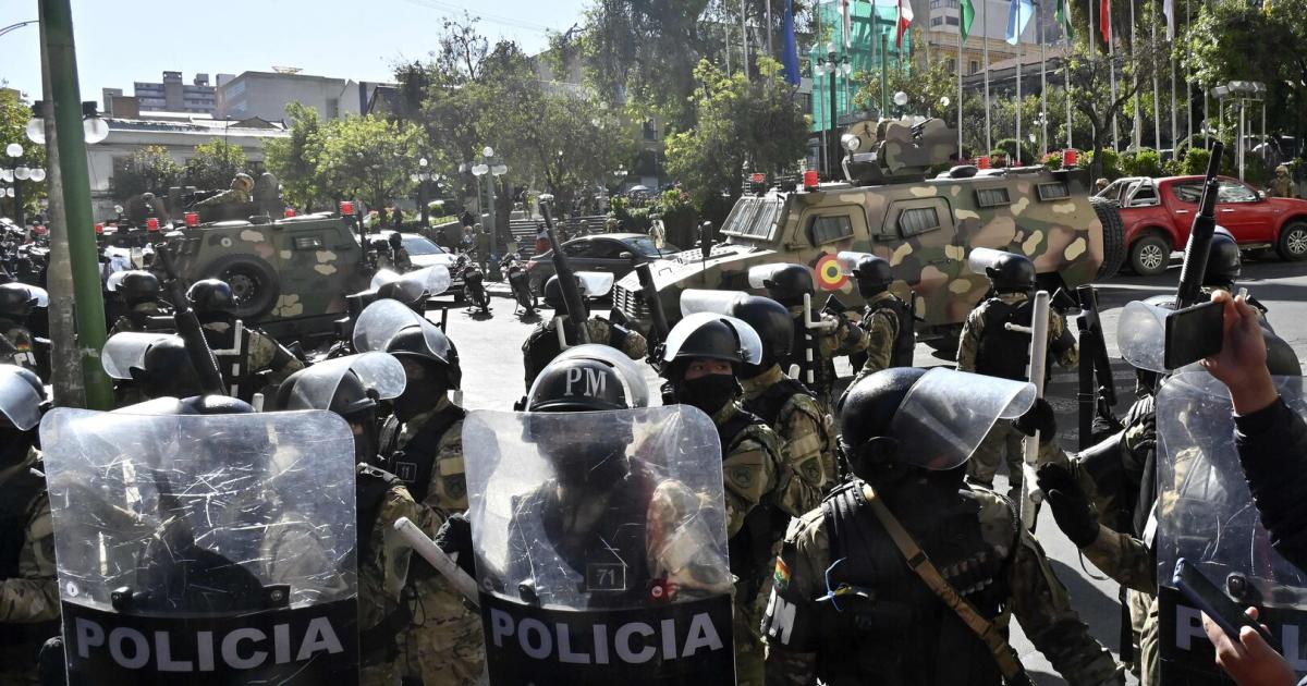 Coup attempt in Bolivia: Army occupies government palace