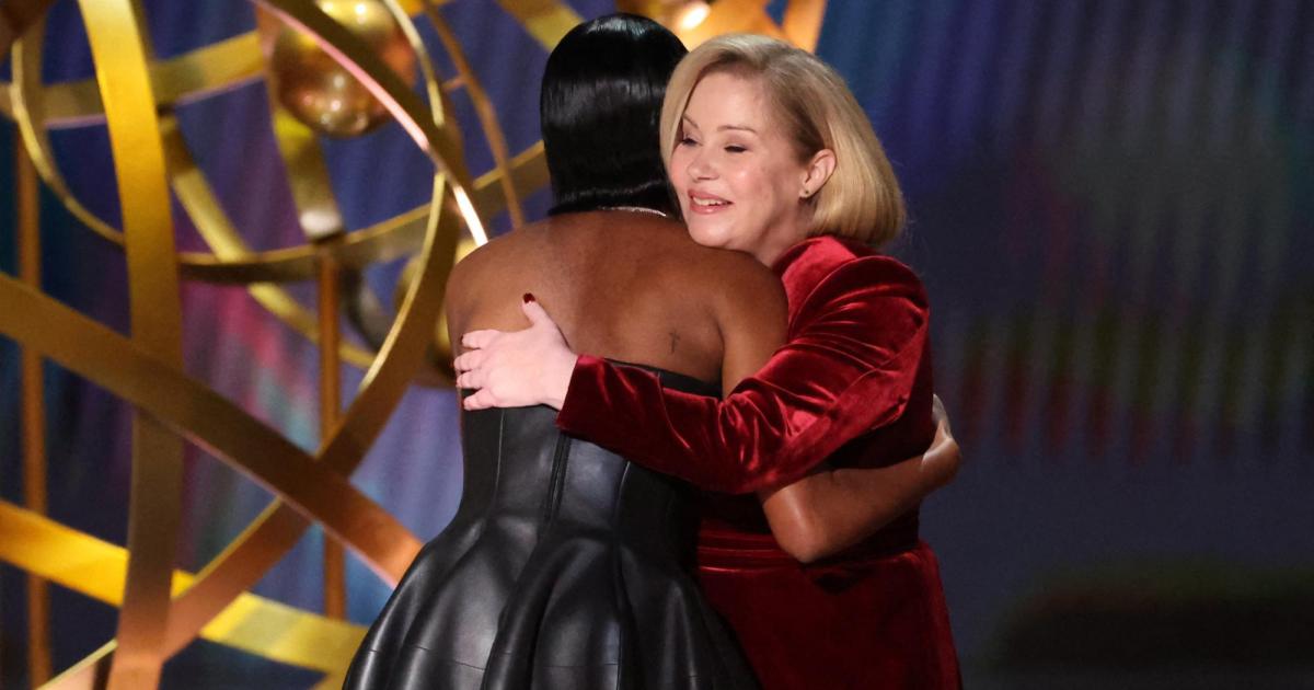 Menopause-Applegate-f-hlt-sich-wie-Humpty-Dumpty-mit-winzigen-seltsamen-Beinen-