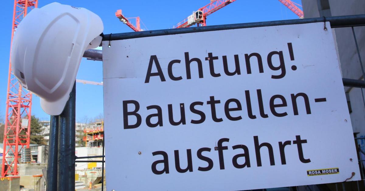 Sturz-aus-ber-5-Metern-H-he-Mann-stirbt-bei-Arbeitsunfall-auf-Baustelle