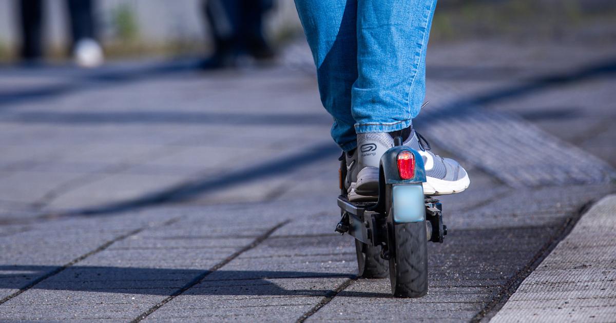 Schwerverletzter-bei-Kollision-zweier-E-Scooter-Fahrer-in-N-