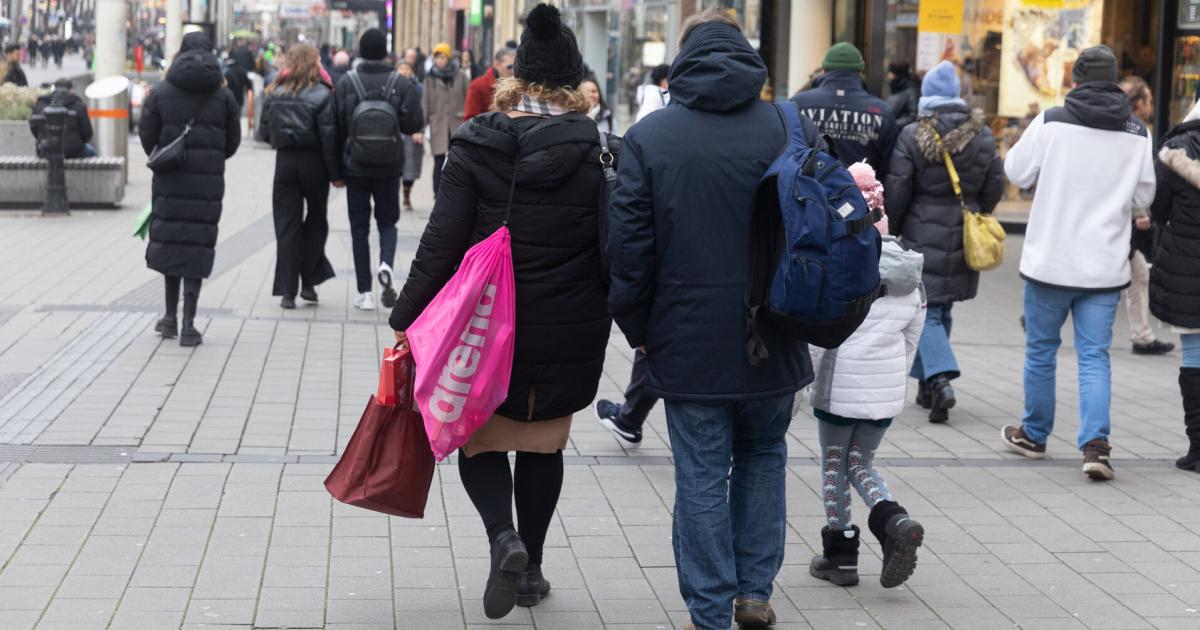 weihnachten-im-krisenmodus-hohe-preise-bremsen-kauflust