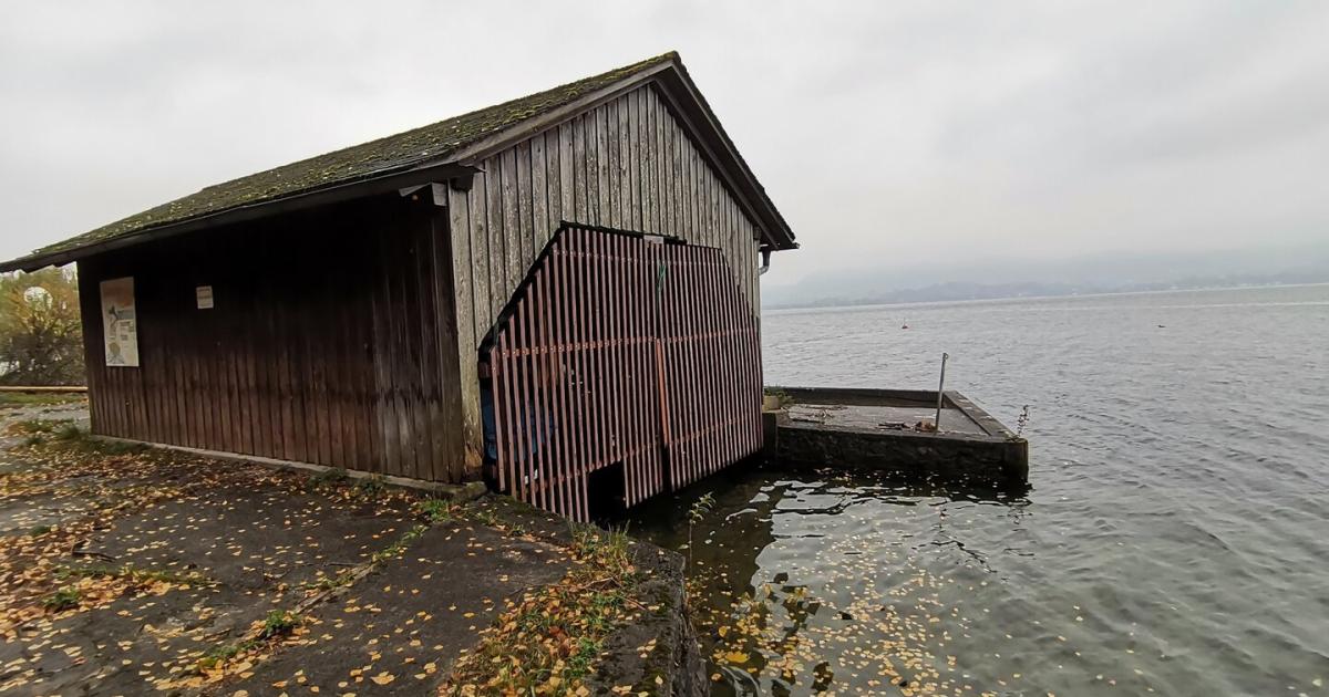 Knalleffekt-in-Gmunden-Illegales-Bootshaus-muss-abgerissen-werden
