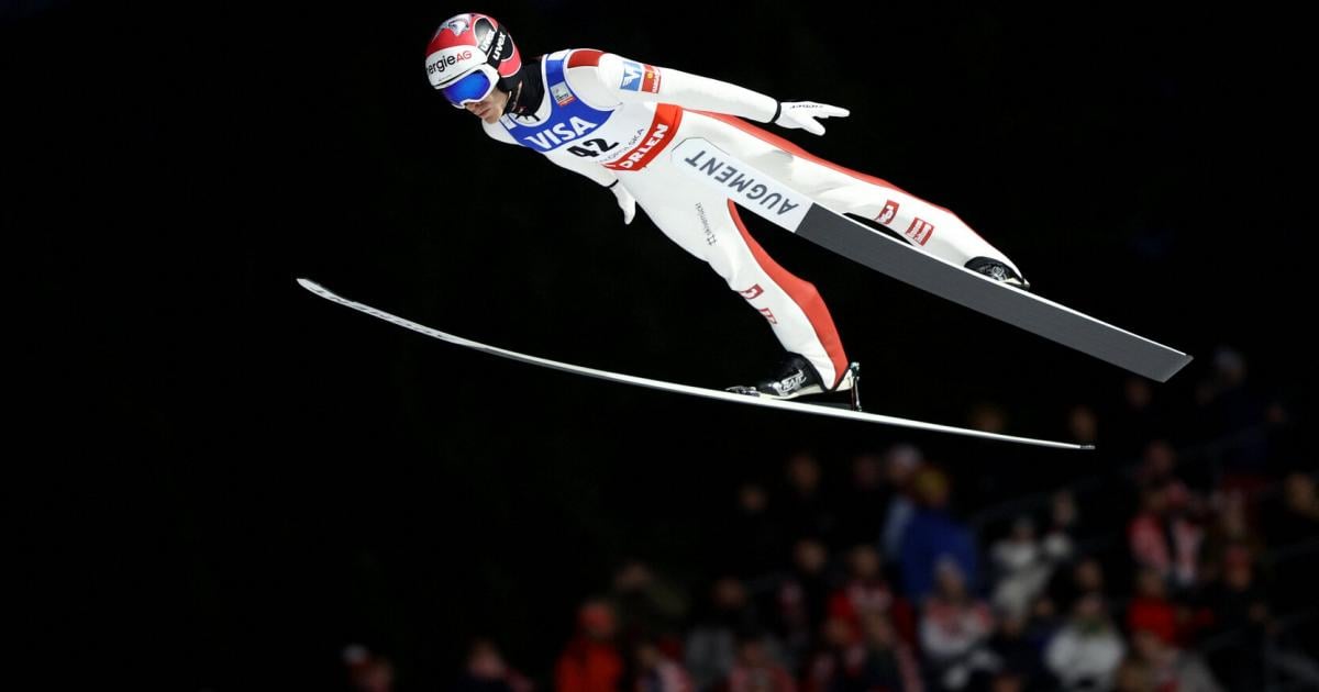 Michael Hayböck third while ski flying