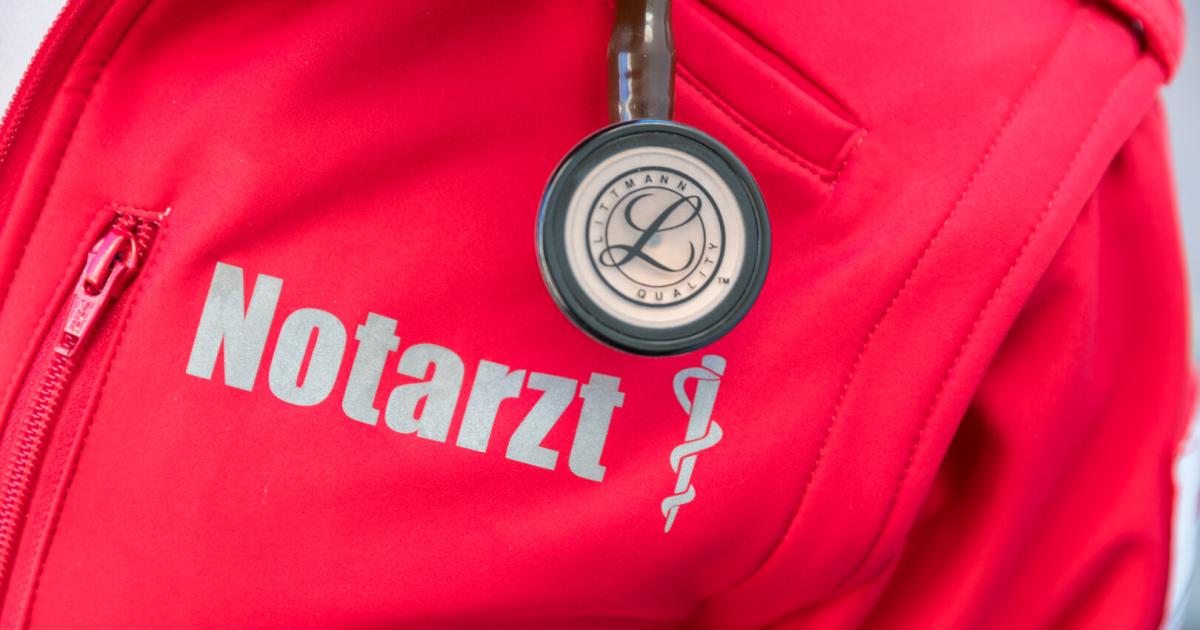 71-j-hriger-zwischen-zwei-anh-ngern-eingeklemmt-und-t-dlich-verletzt