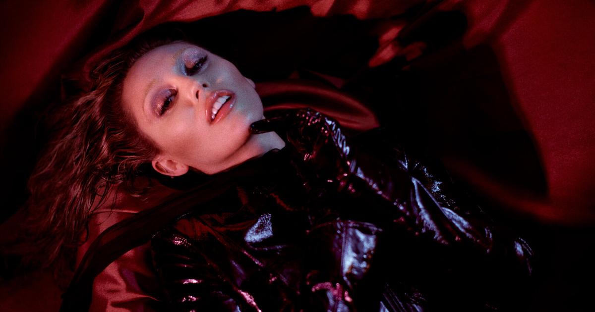 Musikfilm-auf-Disney-Miley-Cyrus-und-die-Windmaschinen-Poesie