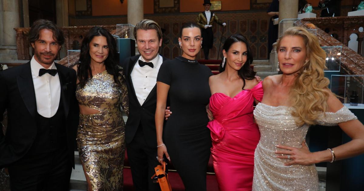 -Duftstars-Gala-hat-mit-einer-Schweigeminute-begonnen