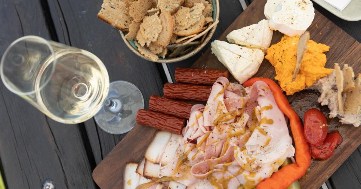 Heurigenguide-Wo-Wein-und-Bratl-am-besten-schmecken