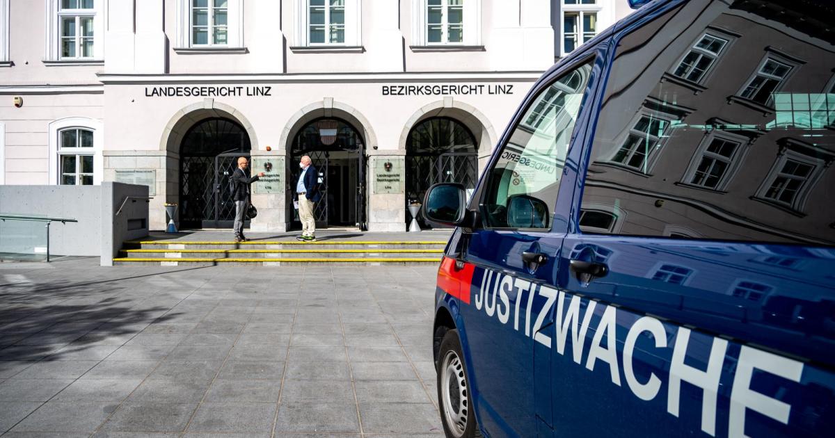Homosexuelle-in-Fallen-gelockt-Pedo-Hunter-stehen-vor-Gericht