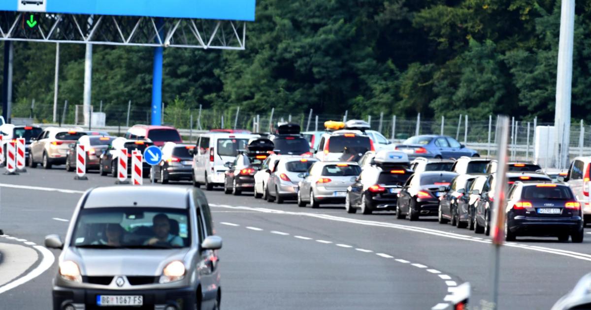 Ferienverkehr-Der-Samstag-begann-beinahe-staufrei