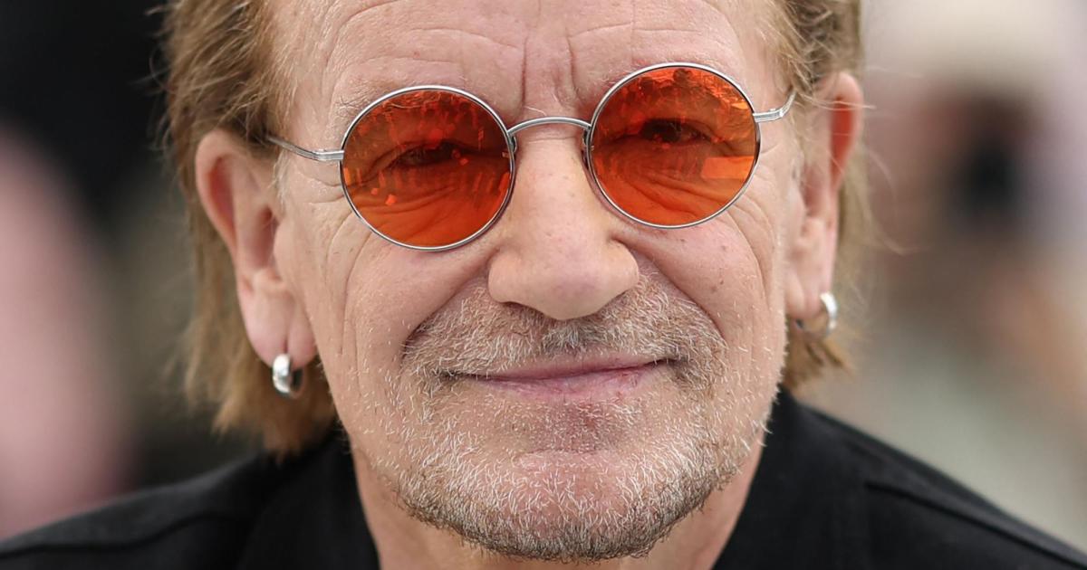 U2-S-nger-Bono-war-so-arm-dass-er-von-Essensresten-aus-dem-Flugzeug-lebte-