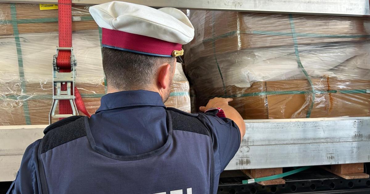 LKW-in-Wien-Donaustadt-mit-giftigem-Gefahrgut-angehalten