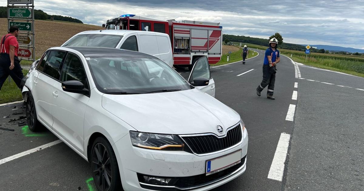 Ein-Verletzter-bei-Kreuzungscrash-im-S-dburgenland