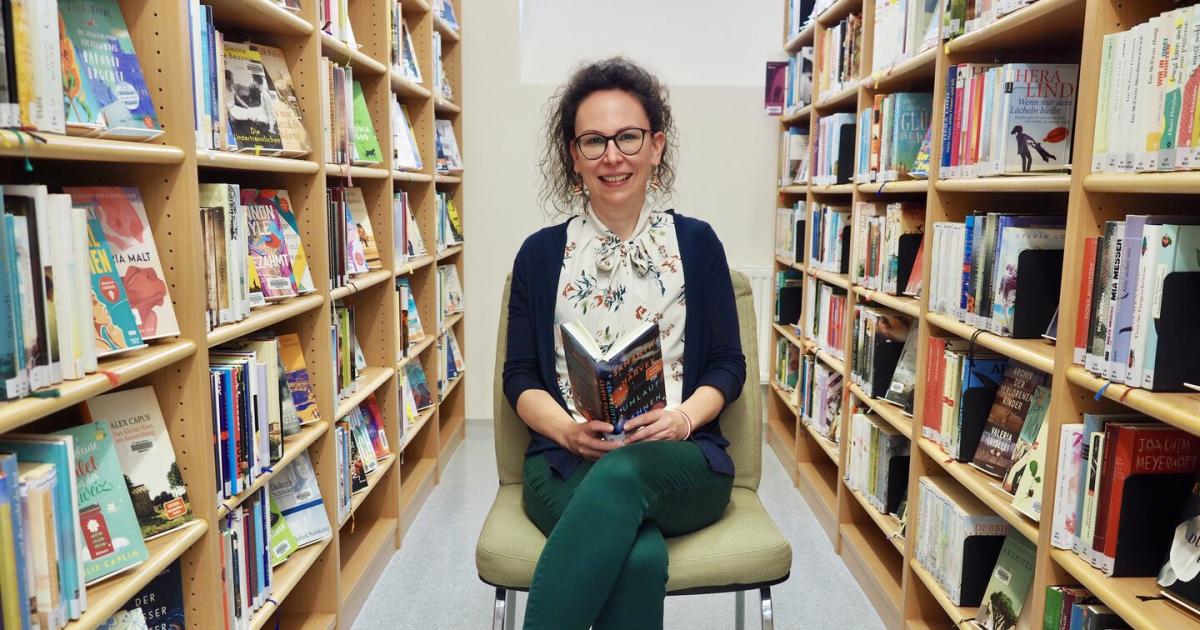 Bibliothekarin-in-Oberwart-B-cher-kommen-nie-aus-der-Mode-