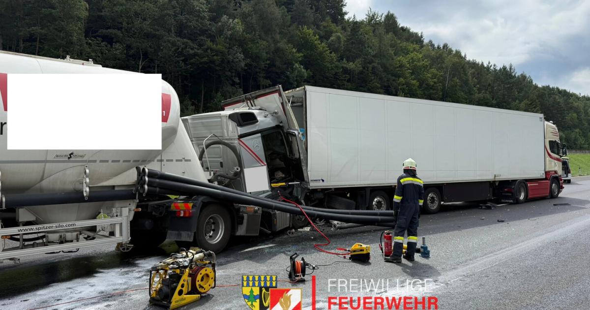 Unfall-auf-A21-Trauer-um-bekannten-Firmenchef-und-Feuerwehrmann