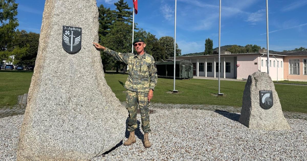 Ein-Leben-f-r-das-Heer-Oberst-nimmt-Abschied-und-bt-scharfe-Kritik