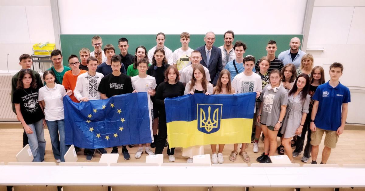 Auszeit-vom-Krieg-Junge-Ukrainer-t-fteln-in-Wien-an-der-Zukunft