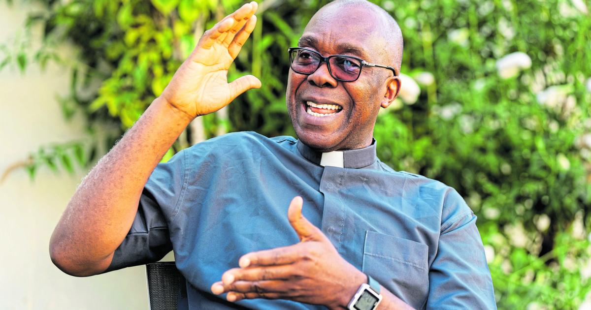 Chigozie-Nnebedum-Der-Wohlstand-hat-euch-Europ-er-m-de-gemacht-