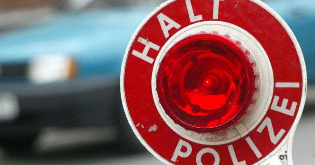 Von-Polizei-gestoppter-Drogenlenker-hatte-Baby-an-Bord