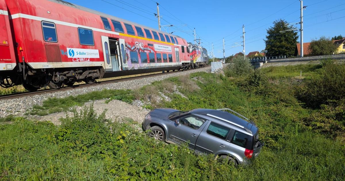 -BB-Personenzug-rammte-62-j-hrige-Autolenkerin