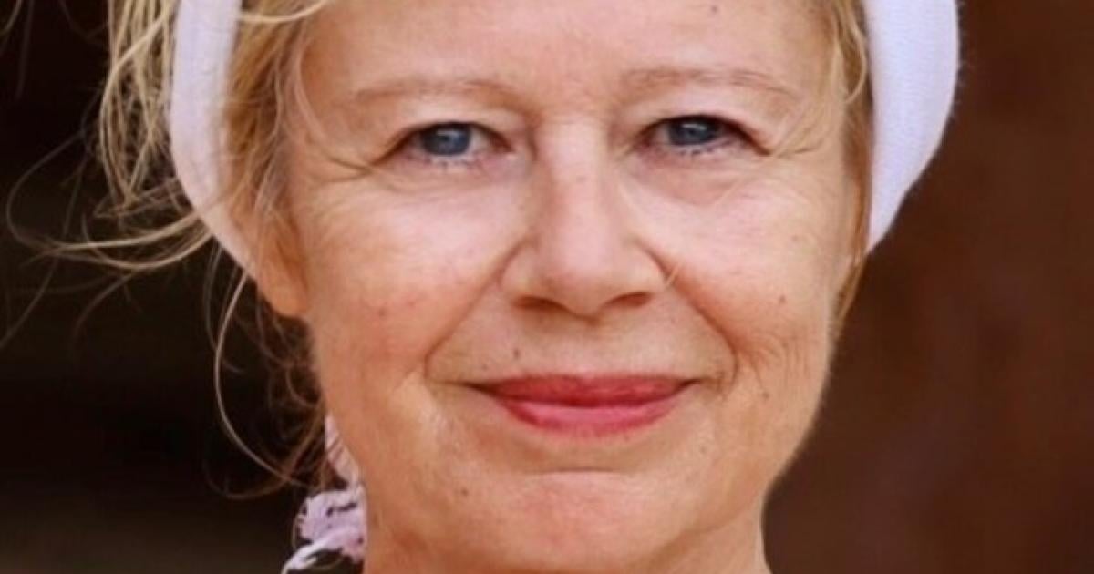 Karin-Ivancsics-Der-Sand-aus-Sansibar-muss-mit-ins-Grab
