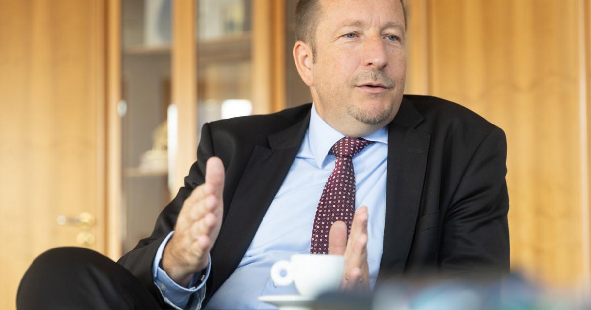 Der-Generali-Chef-ber-den-Versuch-die-Welt-zu-verbessern