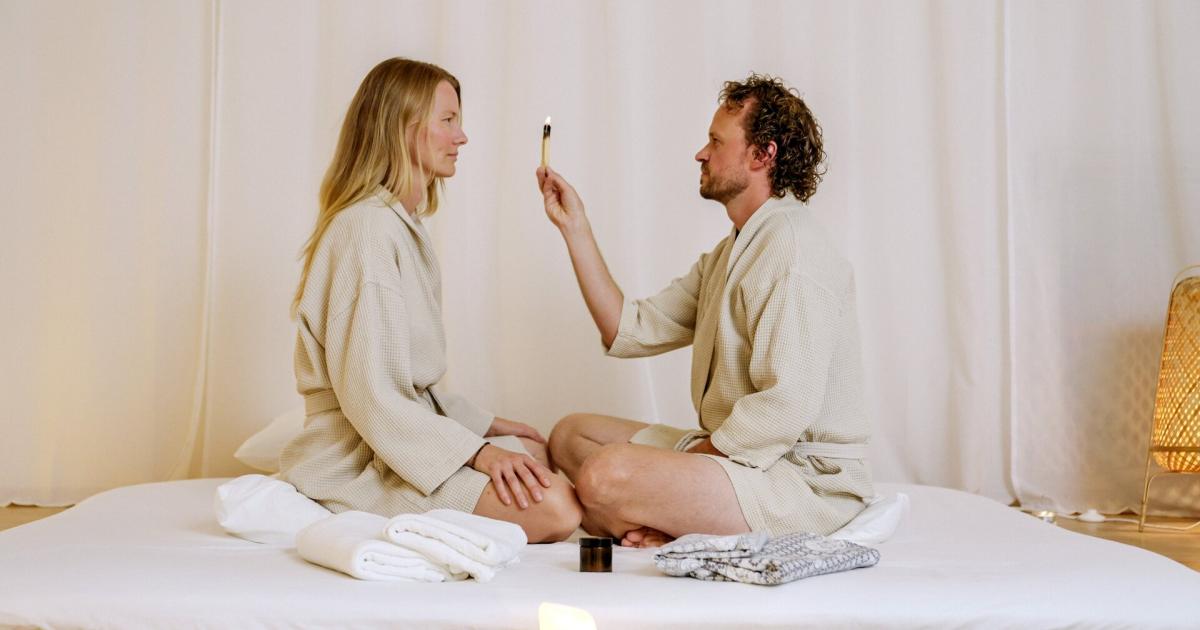Vom-Tech-Mitarbeiter-zum-Tantra-Lehrer-ORF-zeigt-ungew-hnliche-Karrierewege