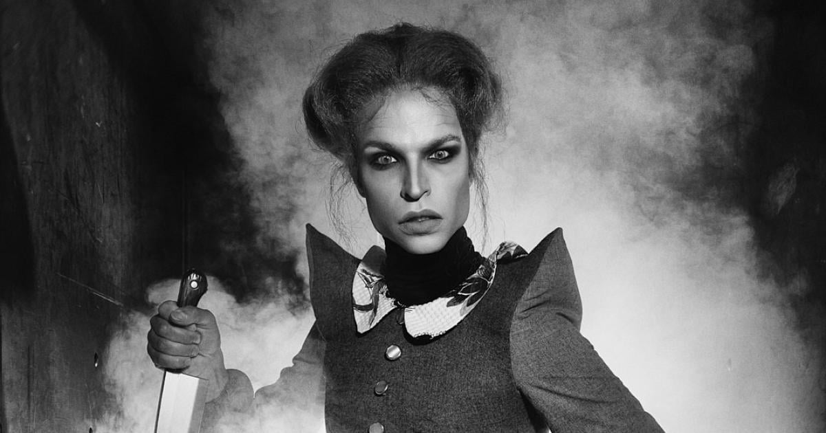 Halloween-Dragqueen-Tamara-Mascara-lehrt-jetzt-alle-das-F-rchten