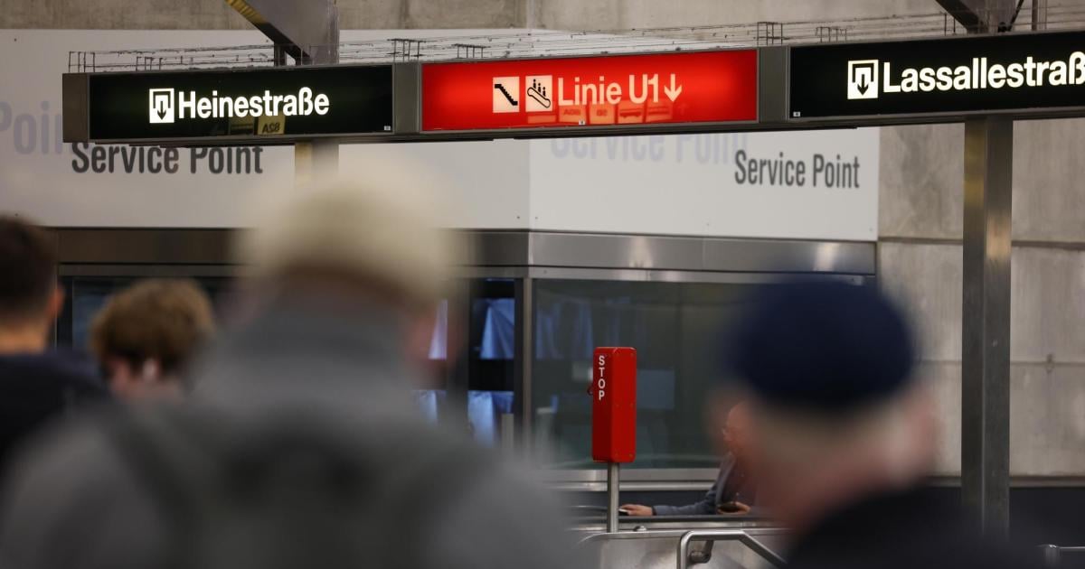 Hitlergru-am-Praterstern-Deutscher-festgenommen