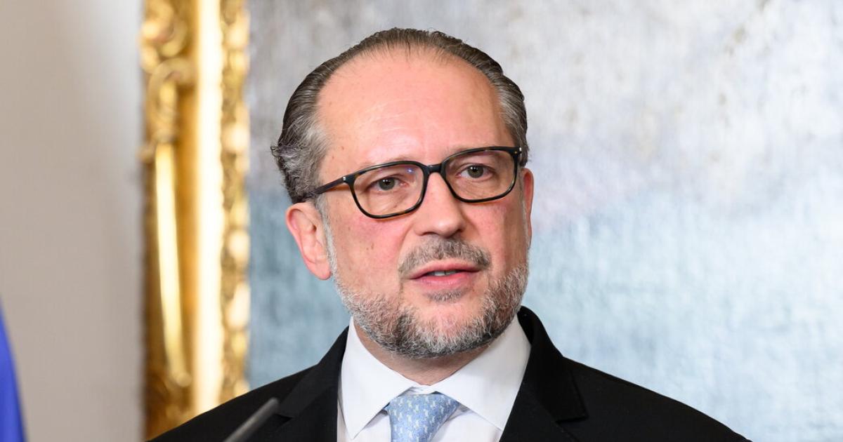 Schallenberg-hielt-EU-Botschafter-trotz-Aff-re-um-Porno-Blog-im-Amt