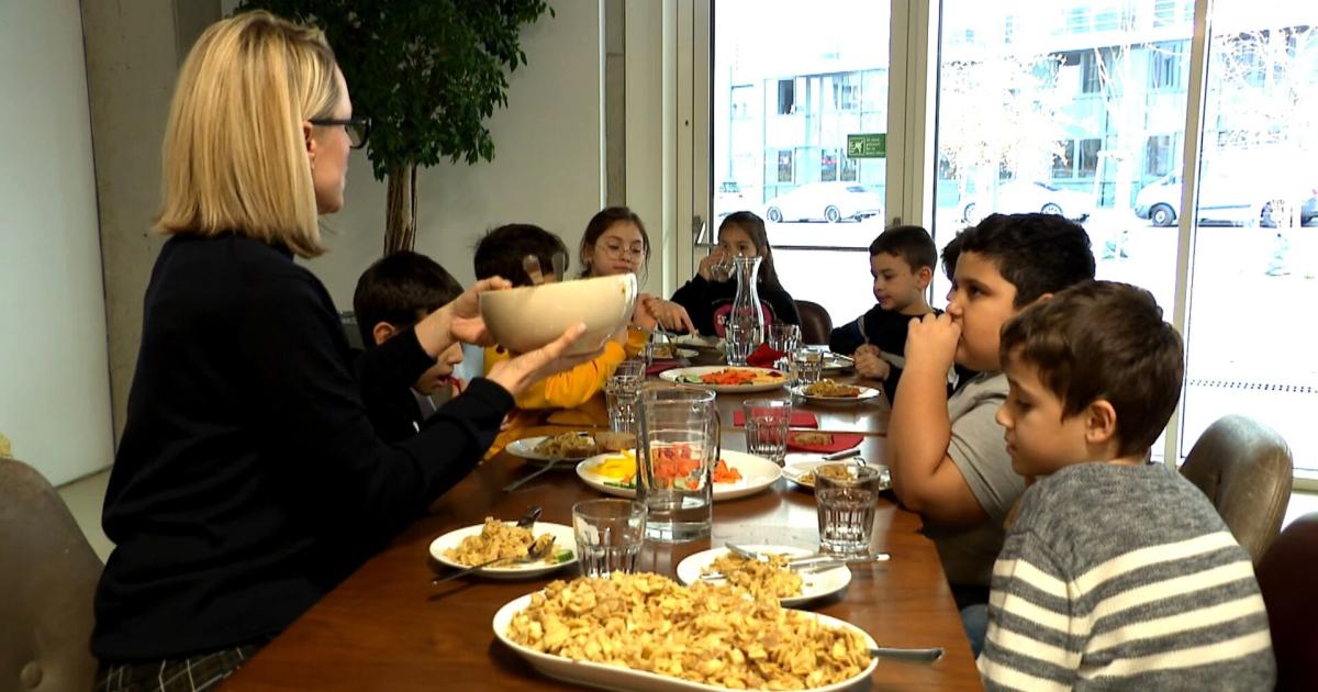 Kostenfreie-Schulspeisung-in-Wien-Cape-10-versorgt-420-Sch-ler