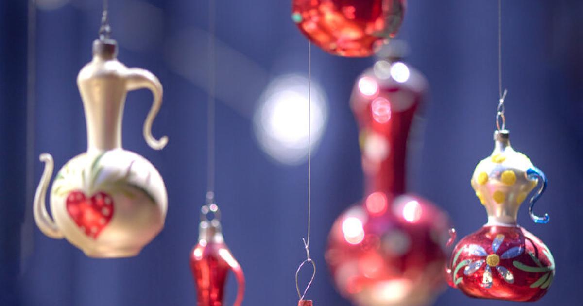 Es-glitzert-im-MAK-Baumschmuck-aus-Gablonz